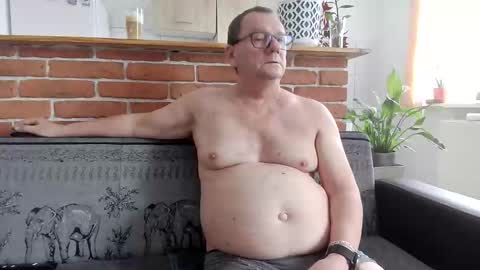 Snapshot of dobrybogdan chatting on March 17, 10:29 am dobrybogdan online show from March 17, 10:29 am
