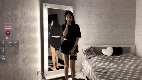 Annie PVT IS OPEN online show from October 21, 9:15 pm