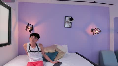 Dodoy Criss online show from September 17, 3:46 pm