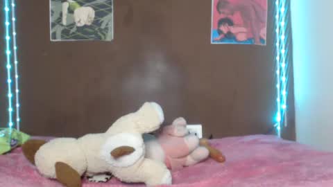 doeschi_fox online show from July 12, 2:24 am