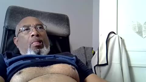 Snapshot of dofrank969 chatting on June 4, 4:35 pm dofrank969 online show from June 4, 4:35 pm