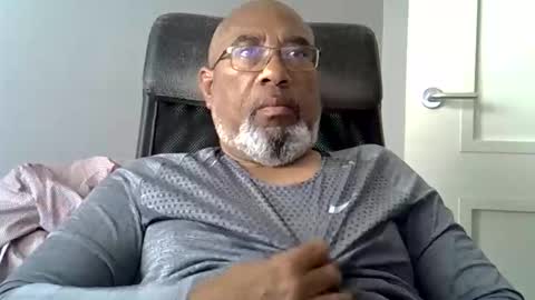 Snapshot of dofrank969 chatting on June 7, 3:16 pm dofrank969 online show from June 7, 3:16 pm