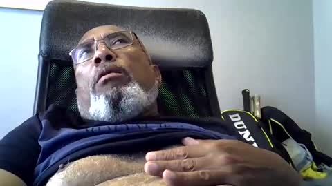 Snapshot of dofrank969 chatting on June 8, 3:45 pm dofrank969 online show from June 8, 3:45 pm