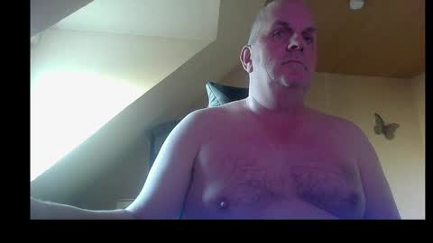 Snapshot of doggy2629 chatting on April 6, 6:25 am doggy2629 online show from April 6, 6:25 am
