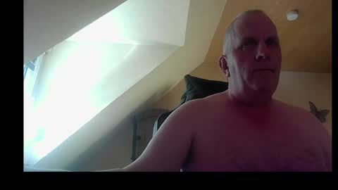 Snapshot of doggy2629 chatting on April 19, 3:44 pm doggy2629 online show from April 19, 3:44 pm
