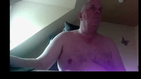 Snapshot of doggy2629 chatting on April 25, 5:10 am doggy2629 online show from April 25, 5:10 am