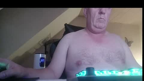 doggy2629 online show from August 3, 6:00 pm