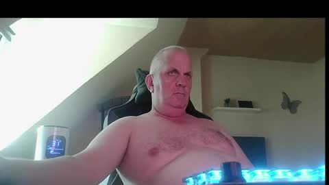 doggy2629 online show from August 4, 12:30 pm
