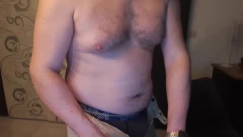 Snapshot of doggydaddi chatting on February 18, 6:37 am Alex online show from February 18, 6:37 am