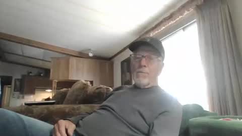 Snapshot of doingmyself69 chatting on April 1, 10:29 pm doingmyself69 online show from April 1, 10:29 pm