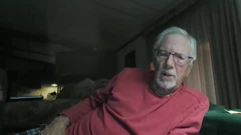 Snapshot of doingmyself69 chatting on April 28, 2:49 am doingmyself69 online show from April 28, 2:49 am