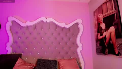 Snapshot of dolarcity760752 chatting on November 23, 5:51 am dolarcity760752 online show from November 23, 5:51 am