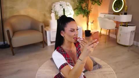 Monica online show from September 25, 9:46 am