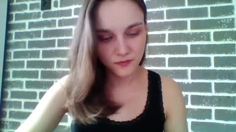dolcezza_ online show from March 30, 12:17 pm