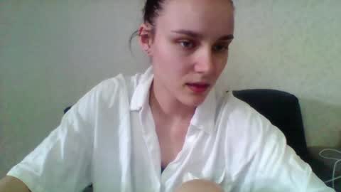 dolcezza_ online show from April 11, 9:24 am
