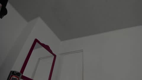 Snapshot of doll10starx chatting on December 20, 3:42 pm Ludika Santiago online show from December 20, 3:42 pm