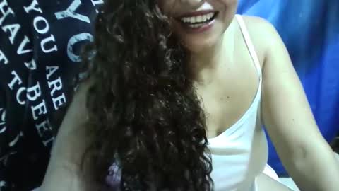 Snapshot of doll78latin chatting on January 20, 7:58 am doll78latin online show from January 20, 7:58 am