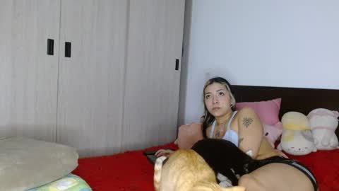 Auro and Santiago online show from February 19, 3:06 am
