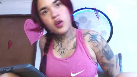 doll_and_thebrown online show from February 18, 2:35 pm