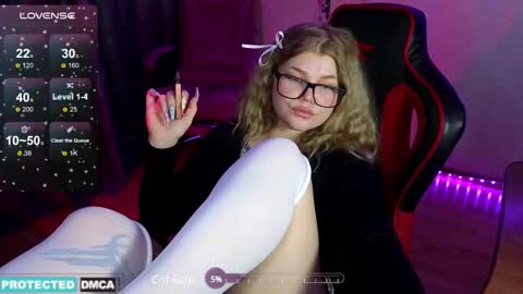 Chloe online show from December 29, 1:34 am