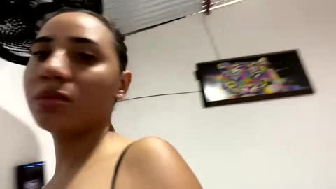 doll_miaa online show from September 22, 7:05 pm