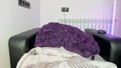 Kira online show from January 8, 1:53 am