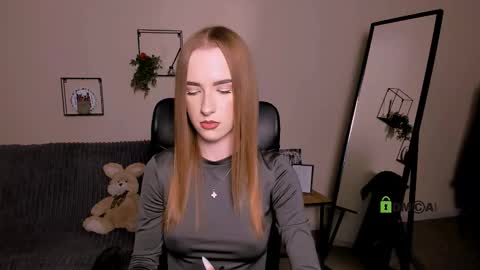 Snapshot of doll_vey chatting on October 2, 1:18 pm doll_vey online show from October 2, 1:18 pm