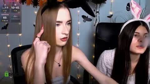 Snapshot of doll_vey chatting on October 25, 7:30 pm doll_vey online show from October 25, 7:30 pm