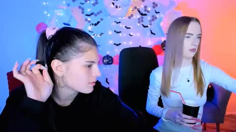 Snapshot of doll_vey chatting on October 27, 8:13 pm doll_vey online show from October 27, 8:13 pm