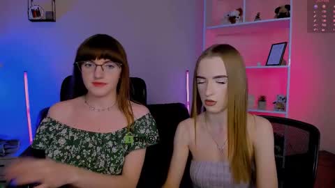 Snapshot of doll_vey chatting on November 27, 8:22 pm doll_vey online show from November 27, 8:22 pm