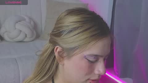 DollFaceInk online show from March 17, 1:21 am