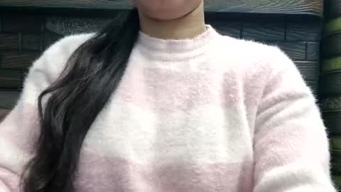 Snapshot of dollmeenu chatting on November 19, 8:25 am dollmeenu online show from November 19, 8:25 am