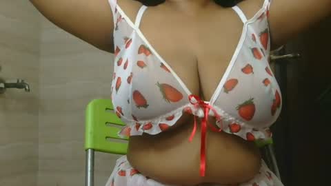 dolly_2 online show from June 28, 4:07 am