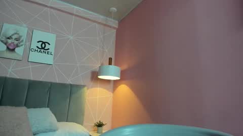 Call me Zoe  online show from November 5, 10:43 pm