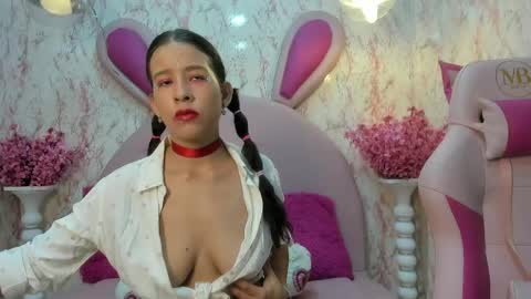 Snapshot of dollyboobsy chatting on March 22, 12:52 pm Dollyboobsy online show from March 22, 12:52 pm