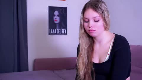 Emma online show from March 11, 3:12 pm