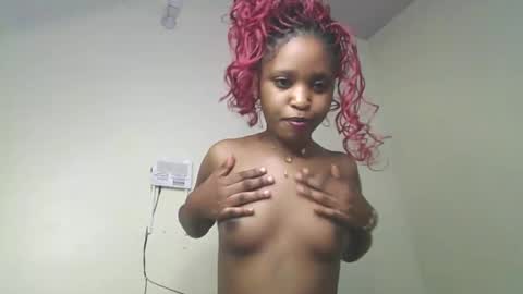 Snapshot of dollythegirl chatting on January 18, 6:39 am kadolly online show from January 18, 6:39 am