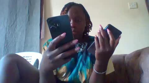 dollyvee online show from November 20, 1:44 pm