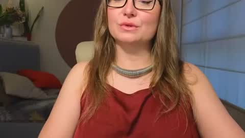 Snapshot of dom_mummy chatting on June 14, 6:26 am DOM MUMMY online show from June 14, 6:26 am