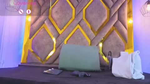 dom_veneno online show from December 3, 7:12 pm