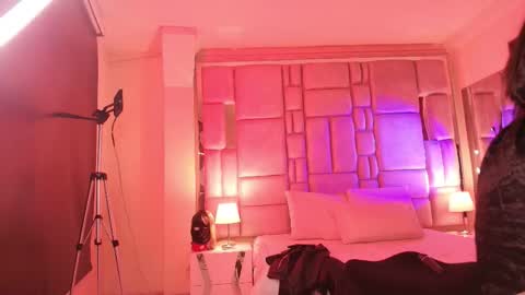 dom_veneno online show from January 18, 8:07 am