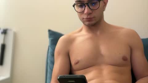 Snapshot of domelecria chatting on June 17, 7:48 pm Ruslan online show from June 17, 7:48 pm