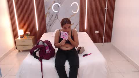 Snapshot of domenica_west chatting on September 20, 12:17 pm domenica online show from September 20, 12:17 pm