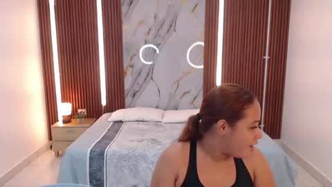 Snapshot of domenica_west chatting on September 24, 12:30 pm domenica online show from September 24, 12:30 pm