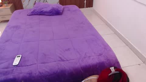 Snapshot of domenica_west chatting on November 1, 12:29 pm domenica online show from November 1, 12:29 pm