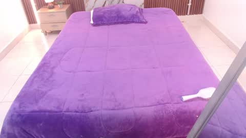 Snapshot of domenica_west chatting on November 2, 12:29 pm domenica online show from November 2, 12:29 pm