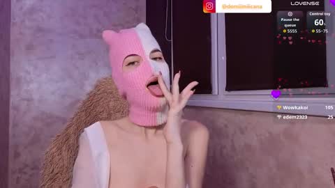 domiiniicana online show from December 19, 10:39 pm