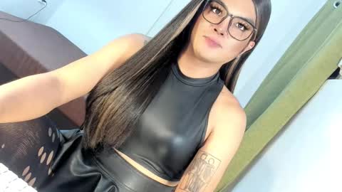 ANGELA online show from November 3, 7:59 pm