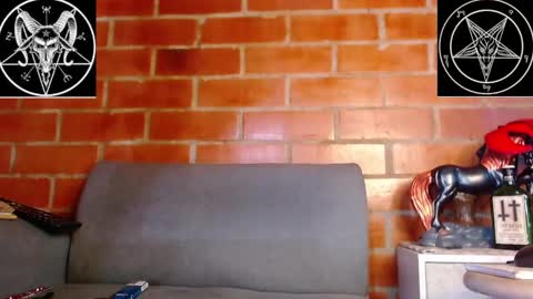 Snapshot of domina_lilith chatting on March 8, 6:16 pm Lilith online show from March 8, 6:16 pm