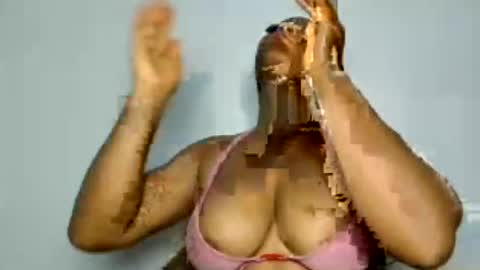 laura online show from June 20, 9:01 am